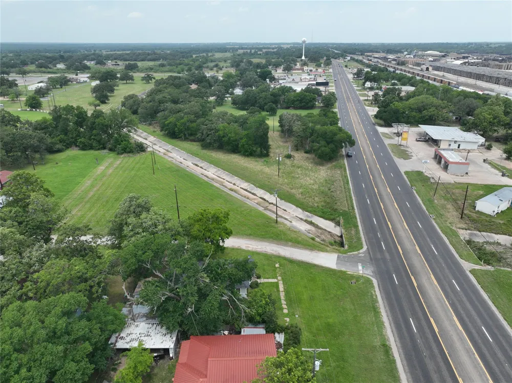 17066 State Highway 36 S Somerville, TX 77879