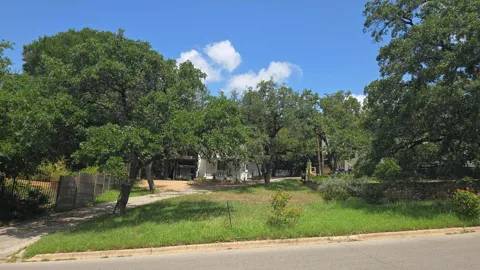 850 Forest View Drive