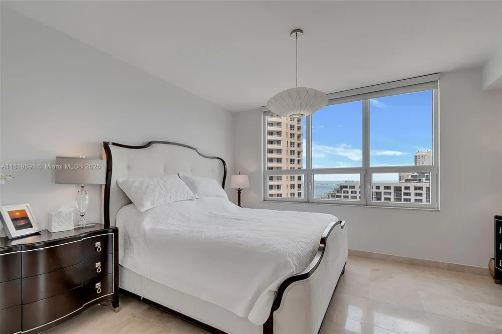 848 Brickell Key Dr #1803 Miami, FL 33131
