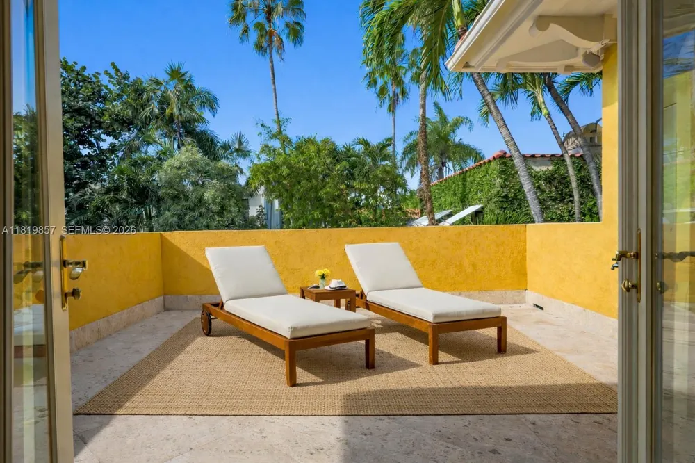 2050 Alton Rd Miami Beach, FL 33140