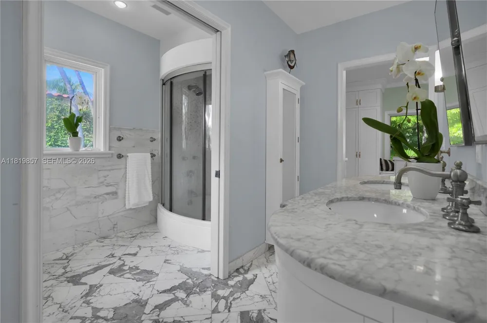 2050 Alton Rd Miami Beach, FL 33140