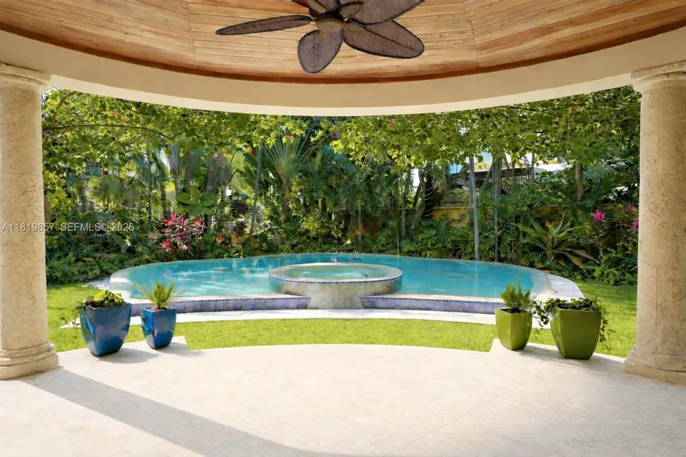 2050 Alton Rd Miami Beach, FL 33140