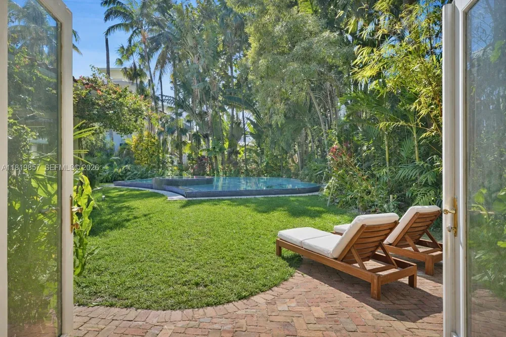 2050 Alton Rd Miami Beach, FL 33140