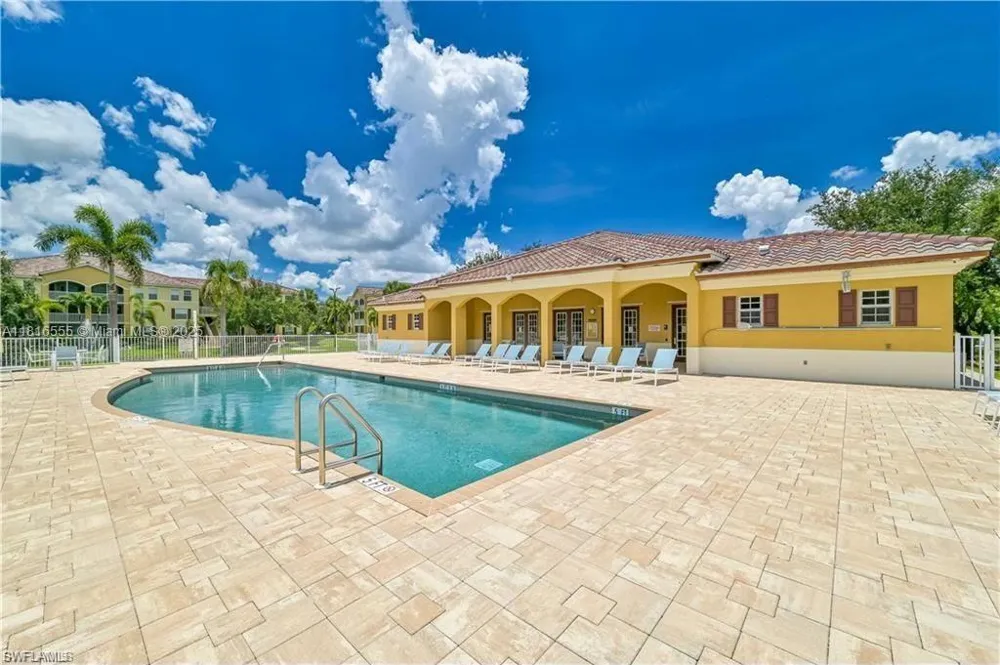 4105 Residence dr #721 Fort Myers, FL 33901