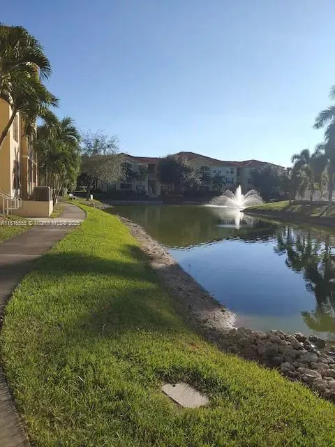4105 Residence dr #721 Fort Myers, FL 33901