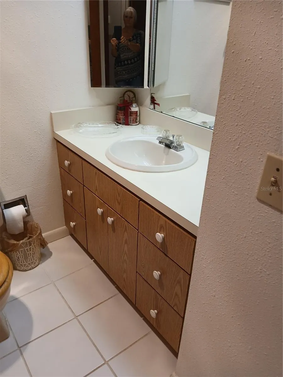 6050 CHESHAM DRIVE #3 New Port Richey, FL 34653