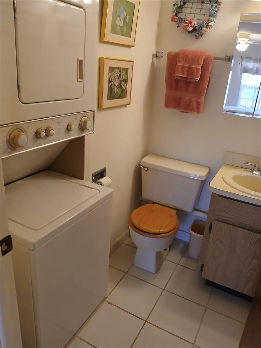 6050 CHESHAM DRIVE #3 New Port Richey, FL 34653