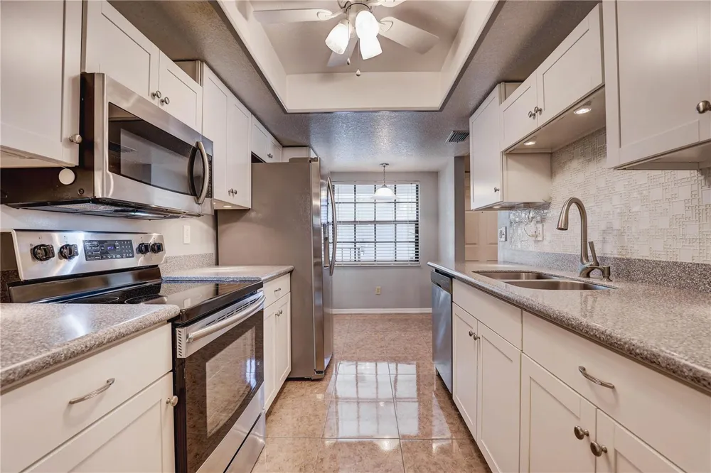 11800 PARK BOULEVARD #208 Seminole, FL 33772