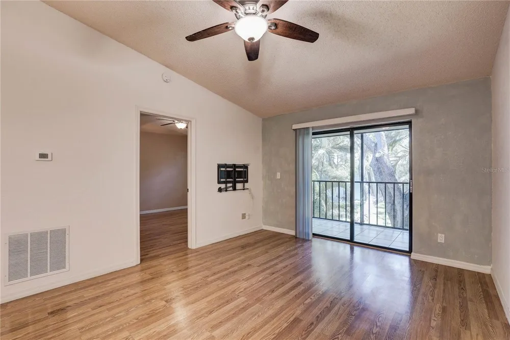 11800 PARK BOULEVARD #208 Seminole, FL 33772