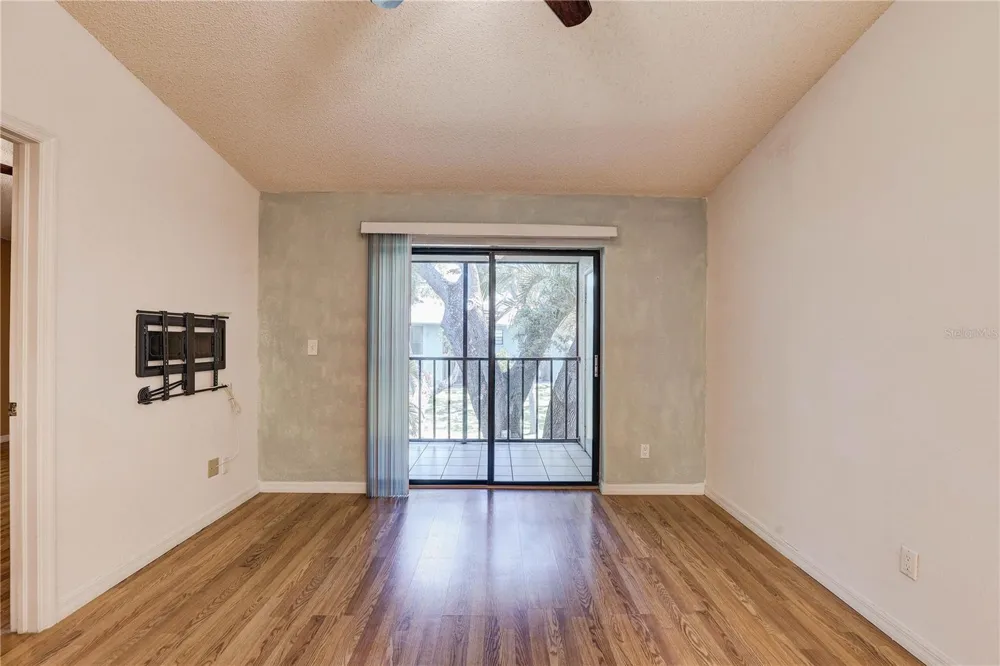 11800 PARK BOULEVARD #208 Seminole, FL 33772