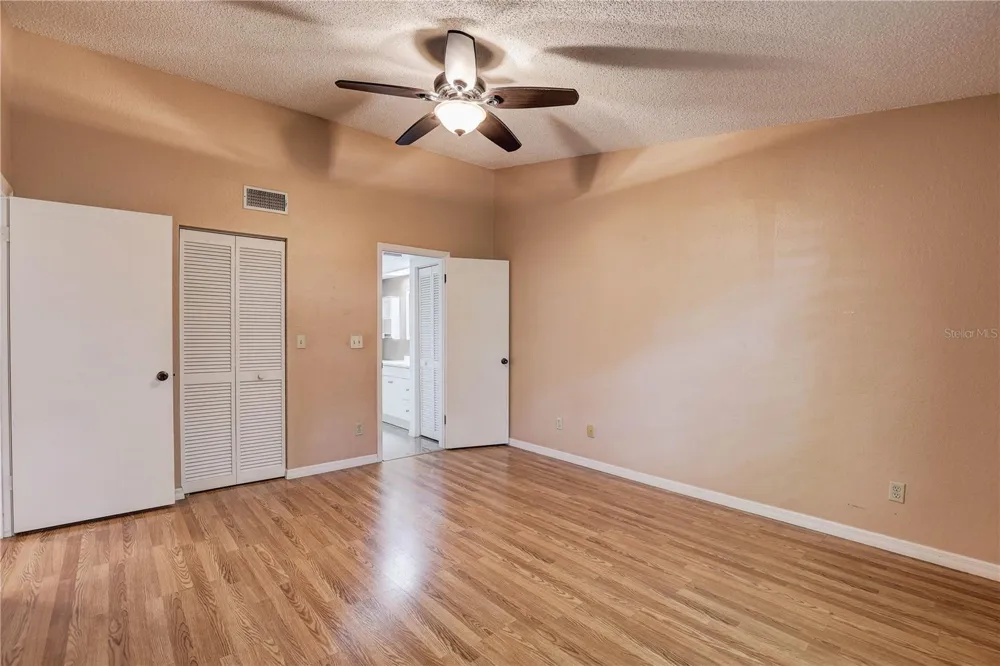 11800 PARK BOULEVARD #208 Seminole, FL 33772