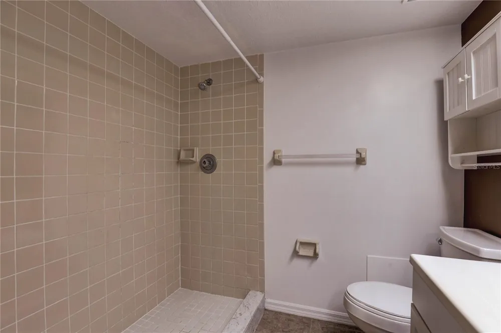 11800 PARK BOULEVARD #208 Seminole, FL 33772