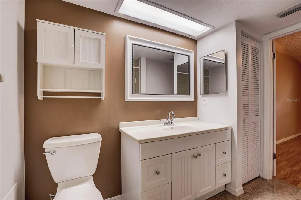 11800 PARK BOULEVARD #208 Seminole, FL 33772