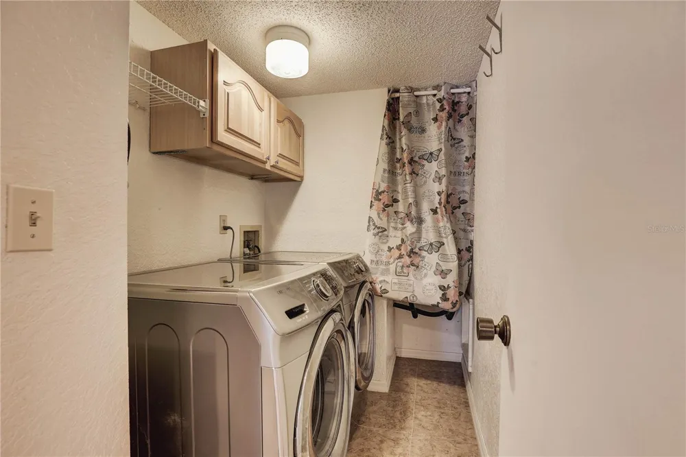11800 PARK BOULEVARD #208 Seminole, FL 33772