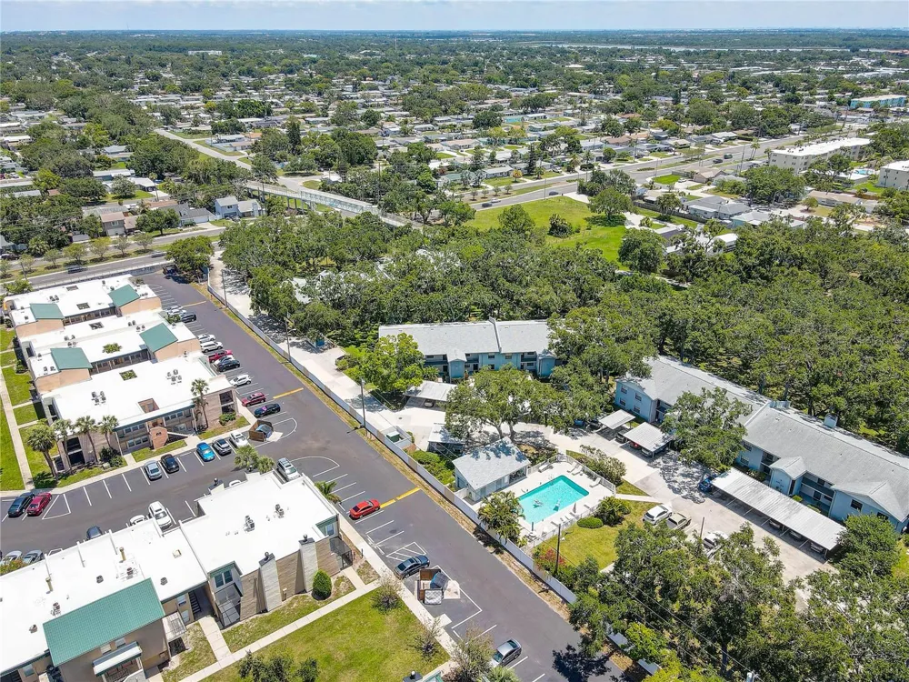 11800 PARK BOULEVARD #208 Seminole, FL 33772