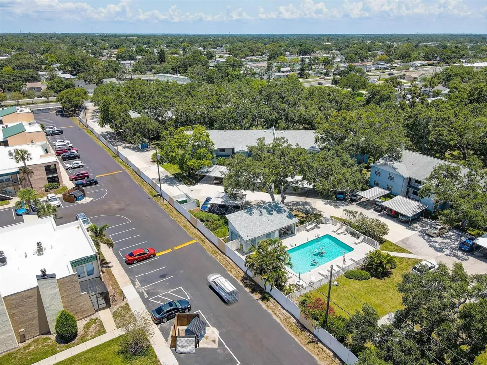 11800 PARK BOULEVARD #208 Seminole, FL 33772