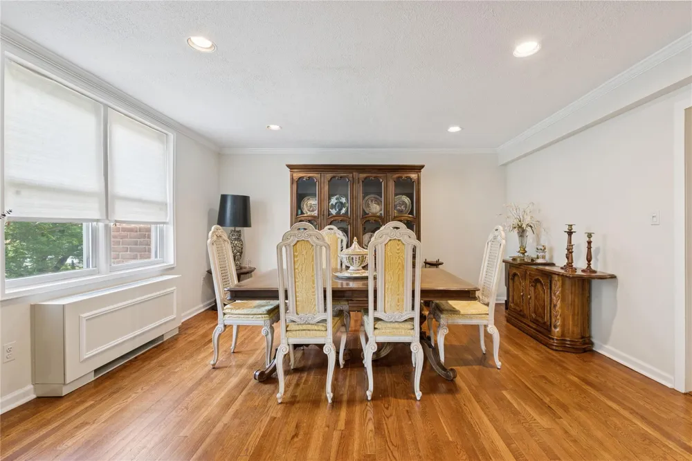 1390 Broadway #118 Hewlett, NY 11557
