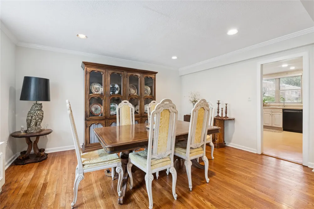 1390 Broadway #118 Hewlett, NY 11557