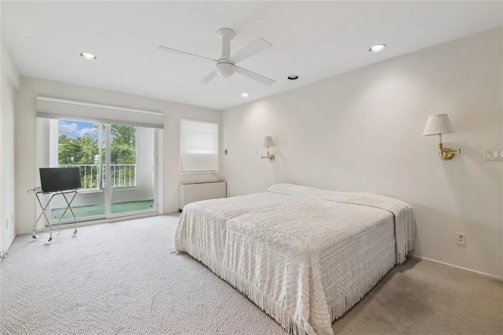 1390 Broadway #118 Hewlett, NY 11557