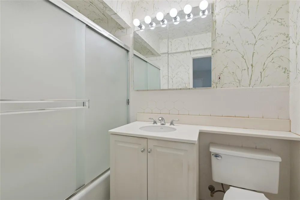 1390 Broadway #118 Hewlett, NY 11557