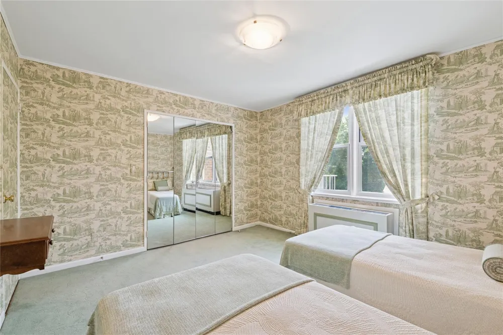1390 Broadway #118 Hewlett, NY 11557