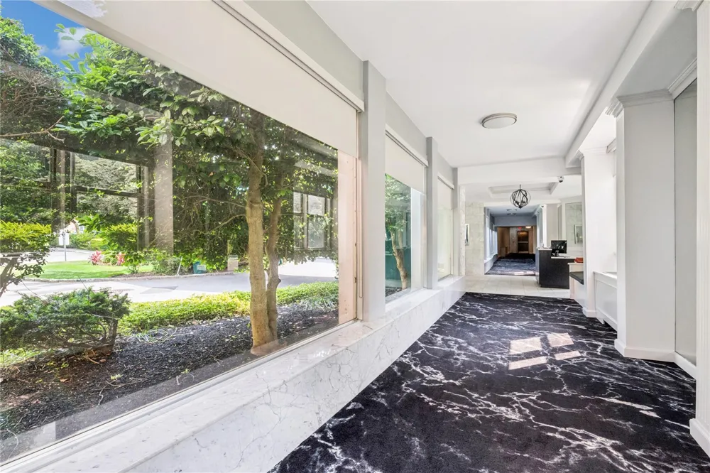 1390 Broadway #118 Hewlett, NY 11557