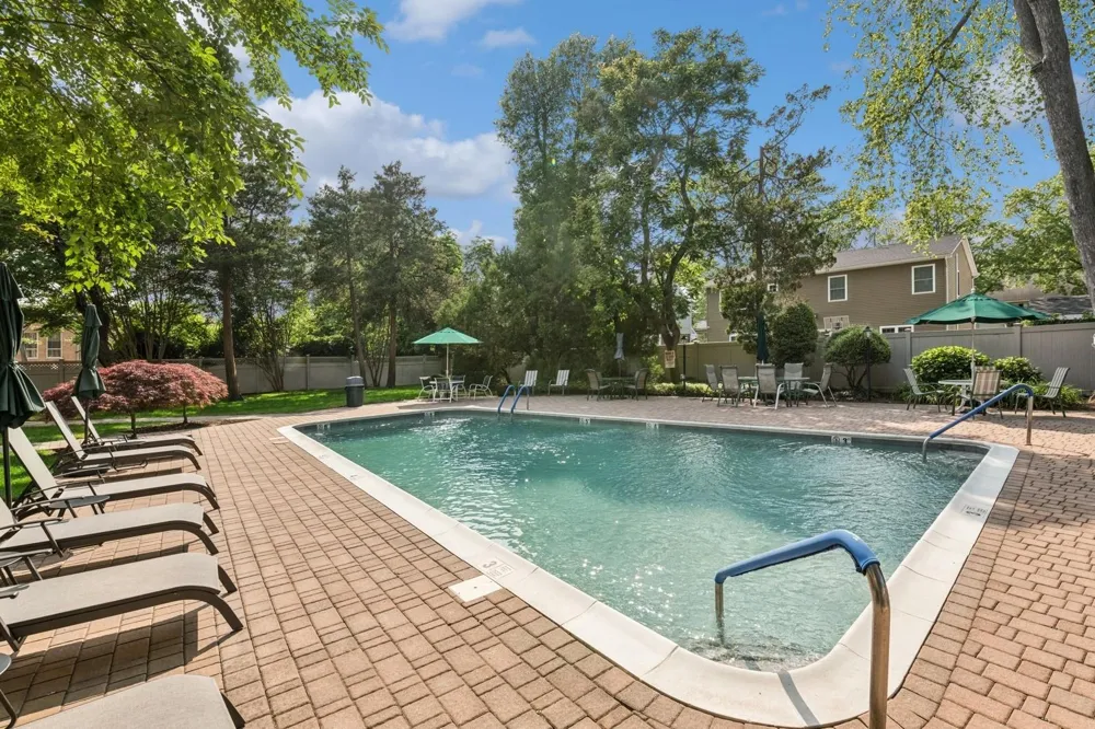 1390 Broadway #118 Hewlett, NY 11557