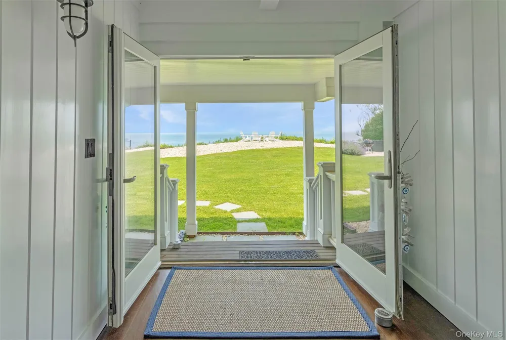 2700 Sound Drive Greenport, NY 11944