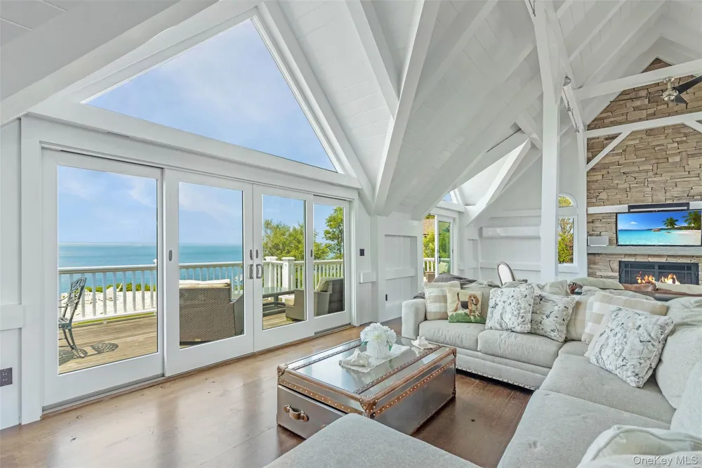 2700 Sound Drive Greenport, NY 11944
