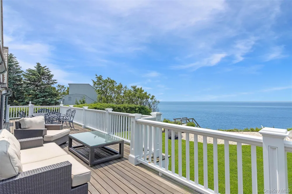 2700 Sound Drive Greenport, NY 11944