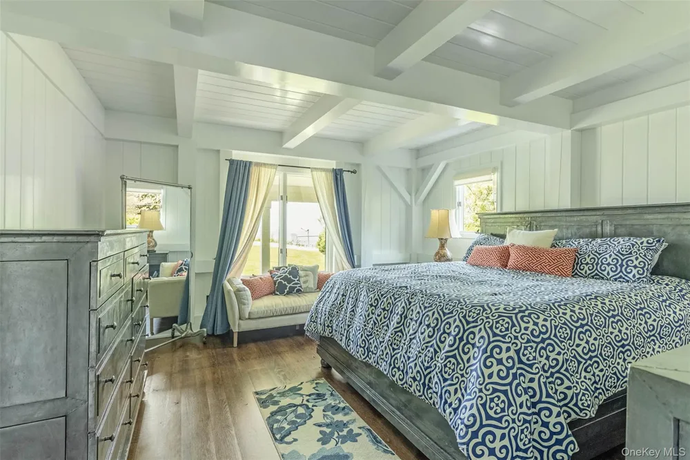 2700 Sound Drive Greenport, NY 11944