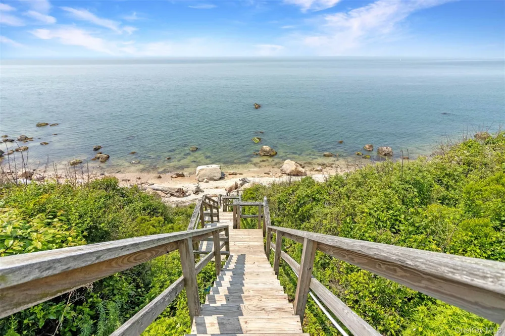 2700 Sound Drive Greenport, NY 11944