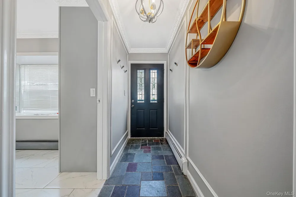 95 Lantern Road Hicksville, NY 11801