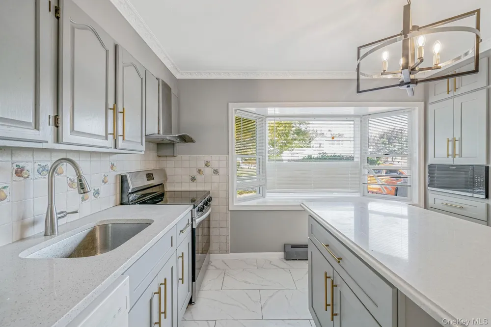 95 Lantern Road Hicksville, NY 11801