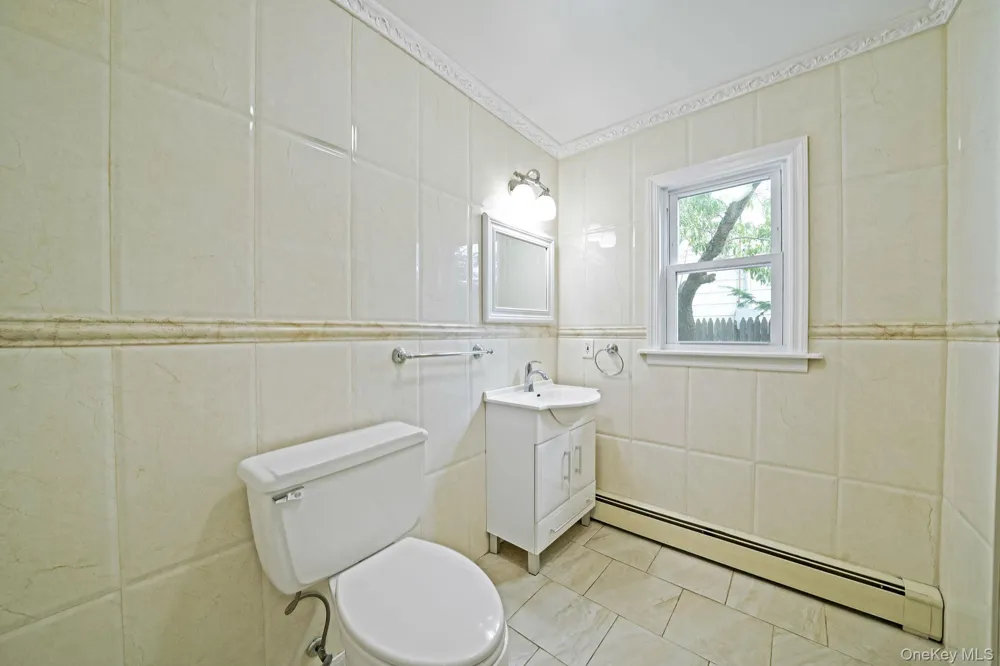 95 Lantern Road Hicksville, NY 11801