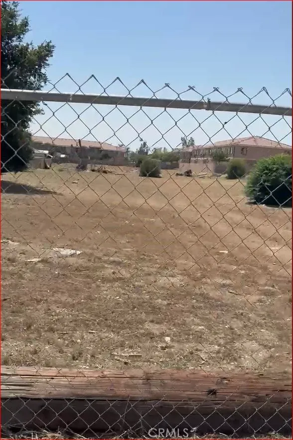 8566 Cypress Avenue Fontana, CA 92335