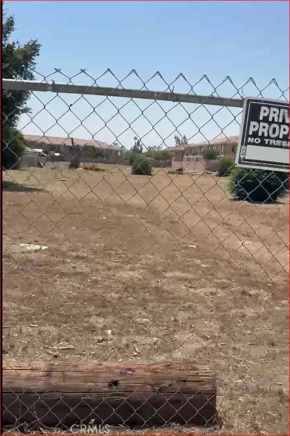 8566 Cypress Avenue Fontana, CA 92335
