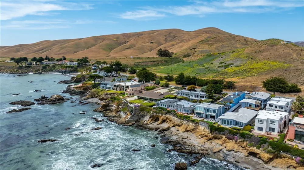 557 Lucerne St. Cayucos, CA 93430