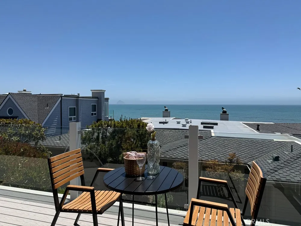 557 Lucerne St. Cayucos, CA 93430