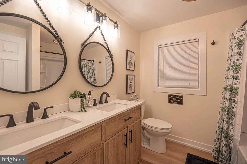 120 ROBIN HOOD Ocean Pines, MD 21811