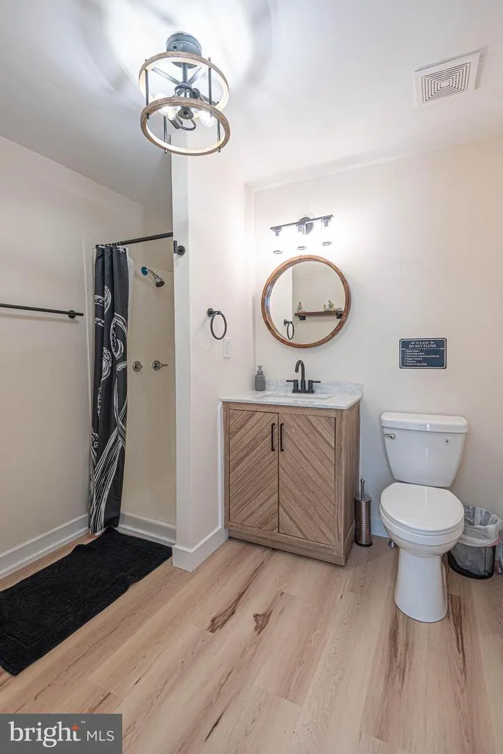 120 ROBIN HOOD Ocean Pines, MD 21811