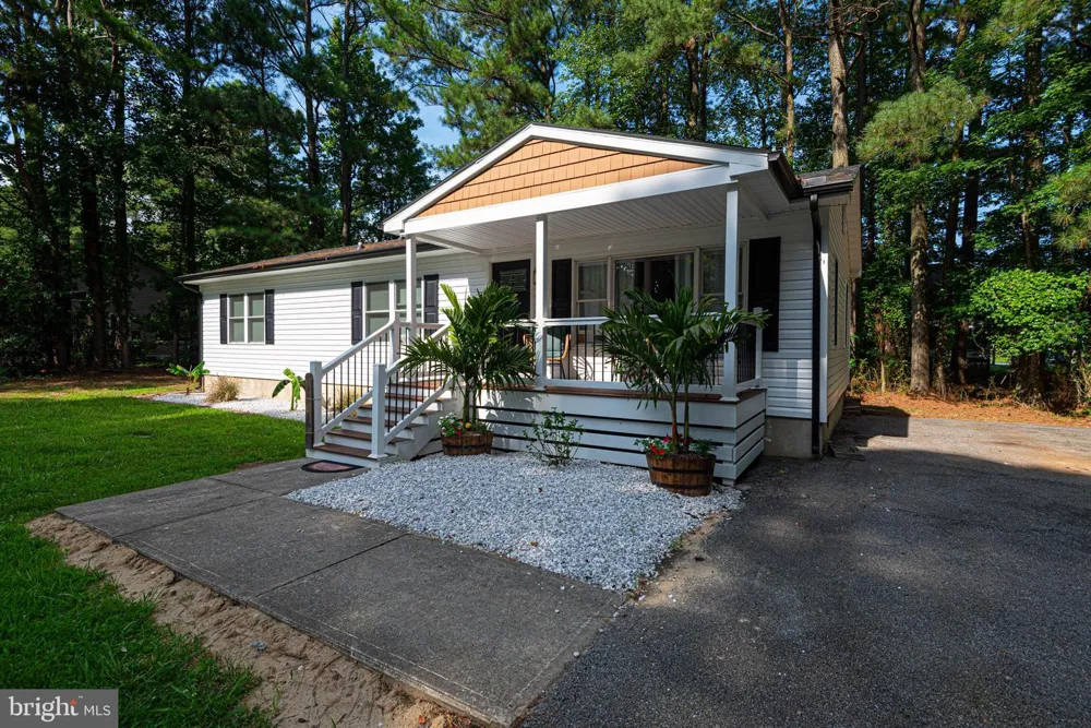 120 ROBIN HOOD Ocean Pines, MD 21811