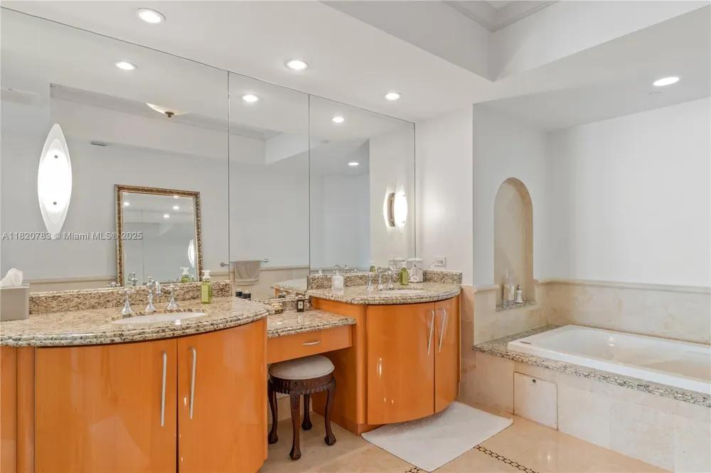 17875 Collins Ave #3404 Sunny Isles Beach, FL 33160