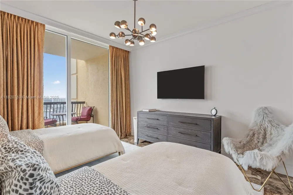 17875 Collins Ave #3404 Sunny Isles Beach, FL 33160