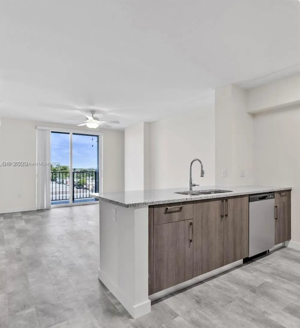 400 NW 112th Ave #718 Sweetwater, FL 33172