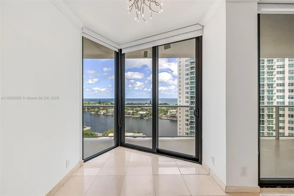 20281 E Country Club Dr #1412 Aventura, FL 33180