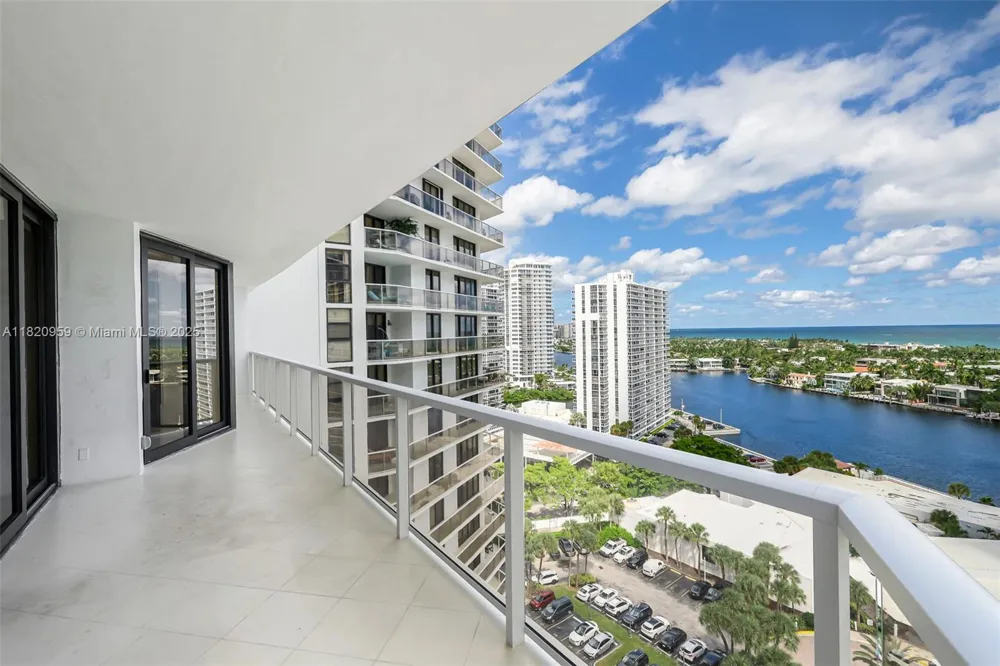 20281 E Country Club Dr #1412 Aventura, FL 33180