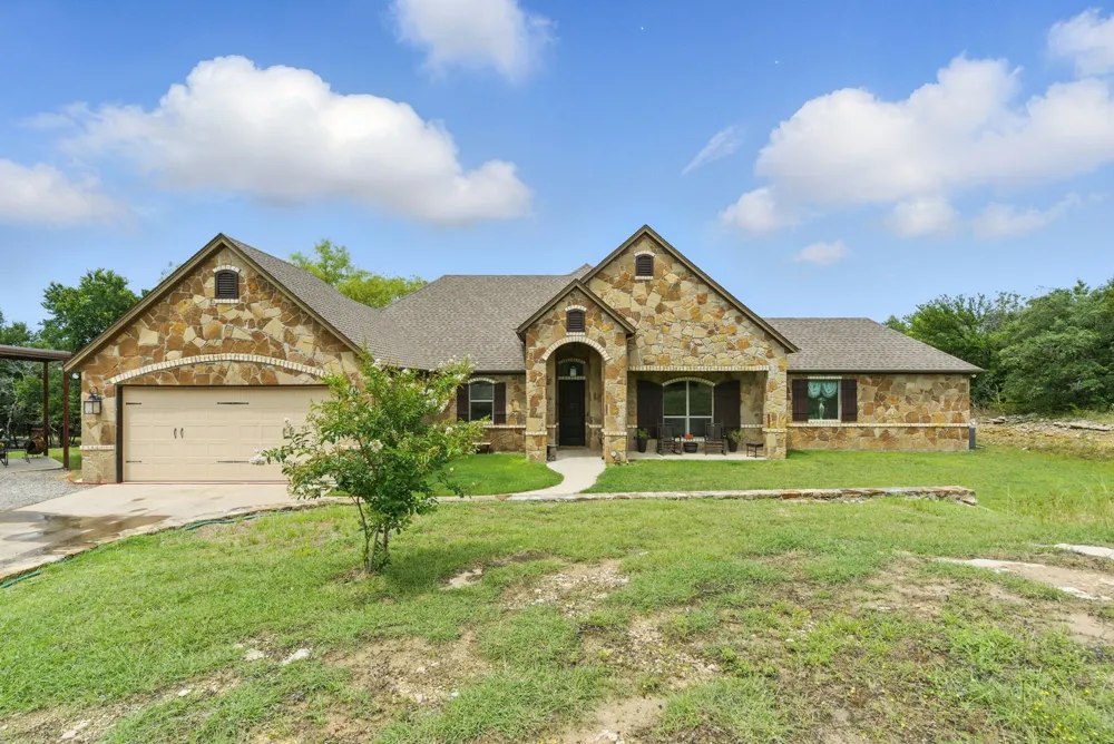 565 Ridgeway Drive Bluff Dale, TX 76433