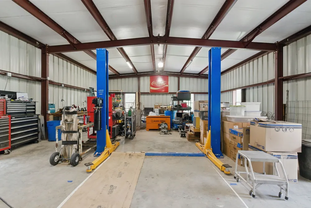 565 Ridgeway Drive Bluff Dale, TX 76433