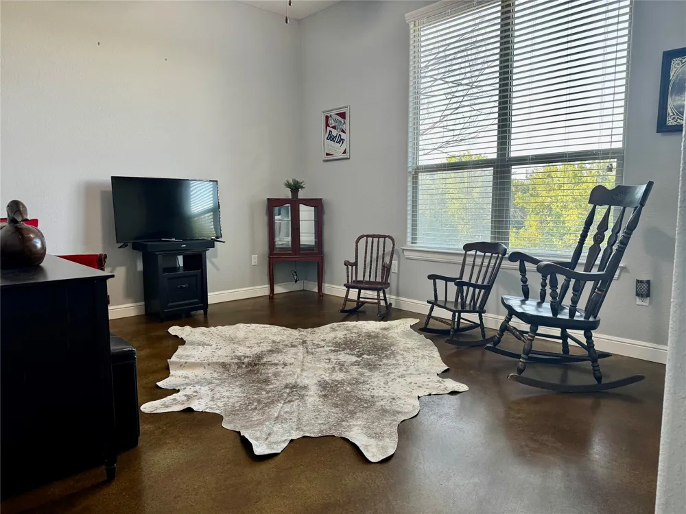 565 Ridgeway Drive Bluff Dale, TX 76433